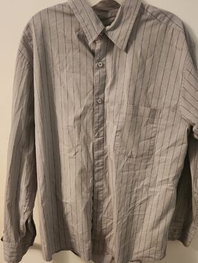 Casual Men's Light Gray Vertical Stripe Button-Down Shirt